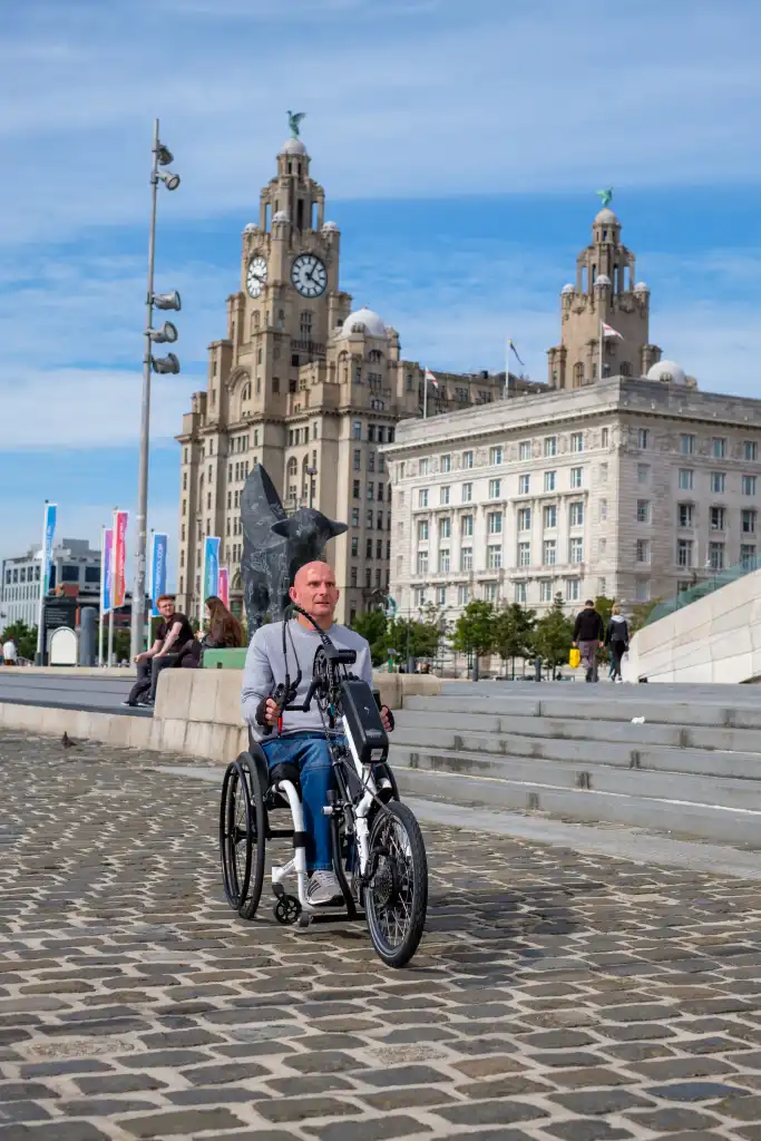 Handcycle hand-cycle